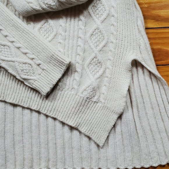 100% Cashmere Hi-Low Asymmetrical Cream Cable Knit Sweater - Sz S - Picture 5 of 12